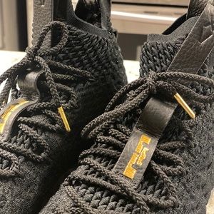 Lebron’s 15 Black Gold